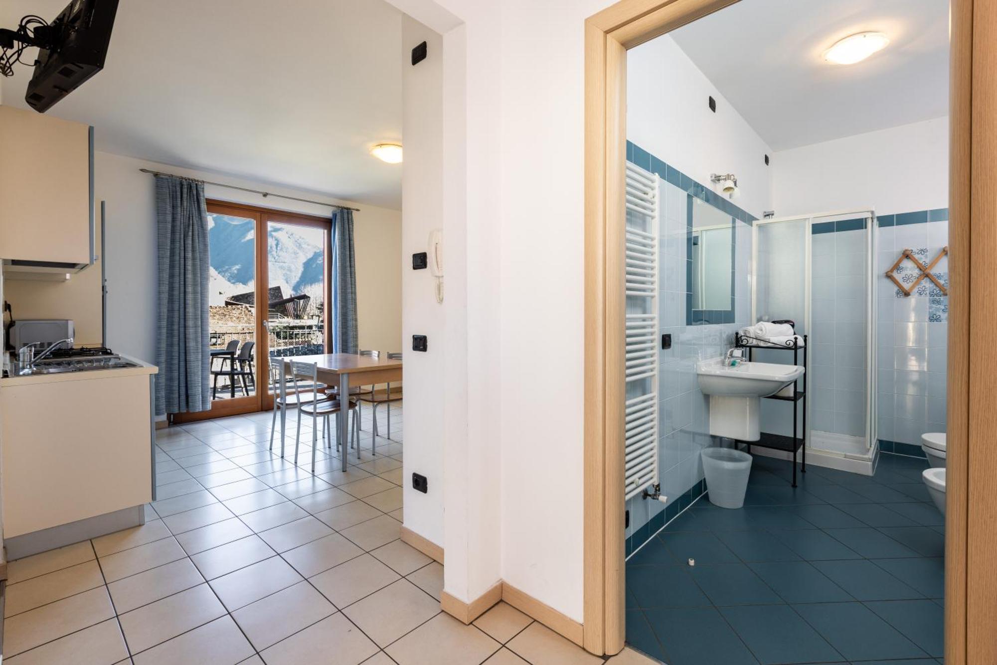 Spluga "Relax & Apartaments" By Alfio Colombo Sorico Exterior photo
