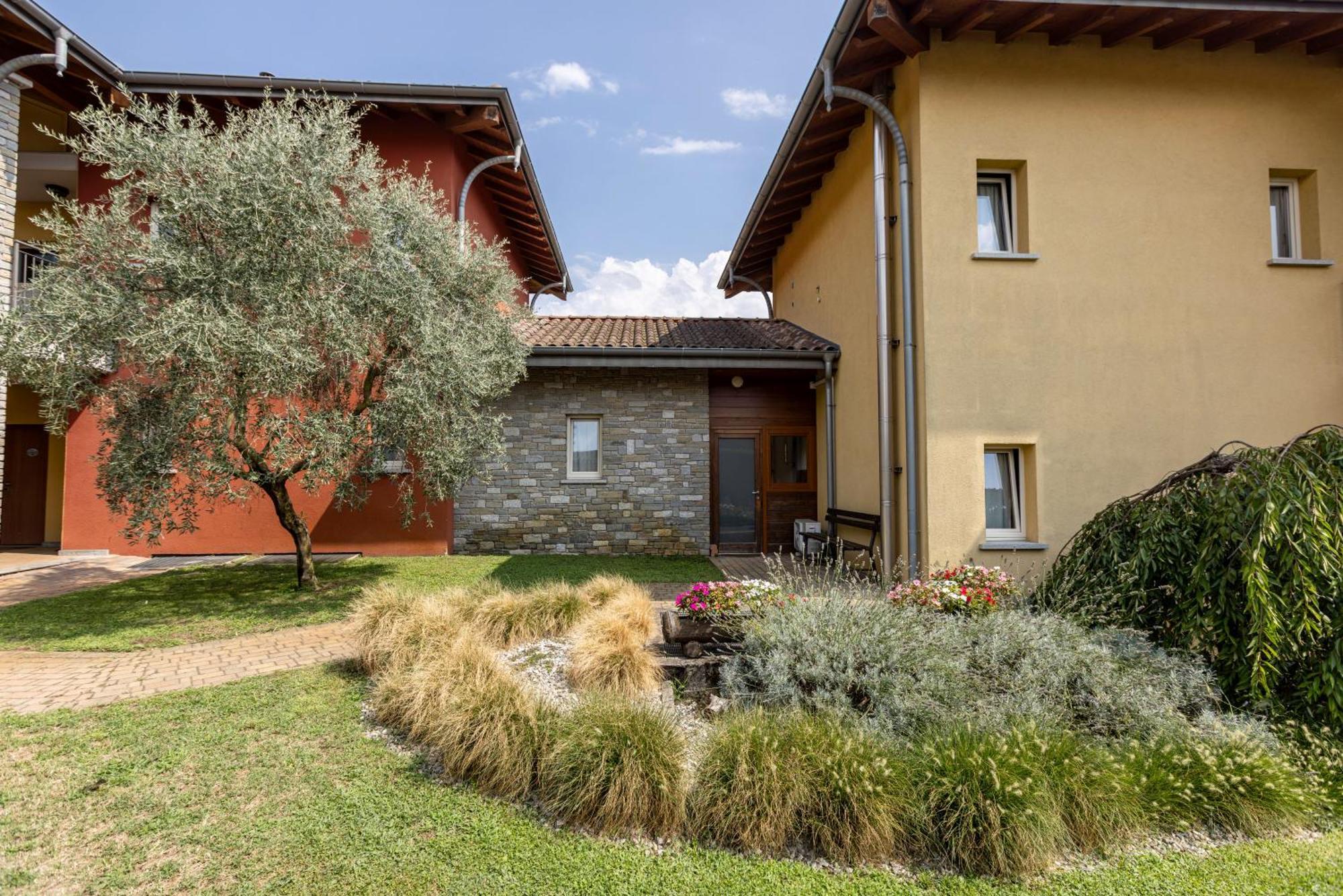 Spluga "Relax & Apartaments" By Alfio Colombo Sorico Exterior photo
