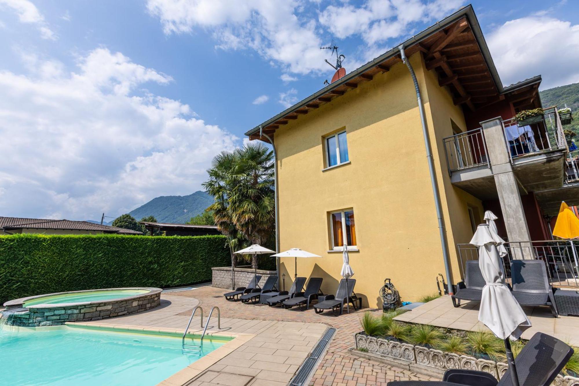 Spluga "Relax & Apartaments" By Alfio Colombo Sorico Exterior photo