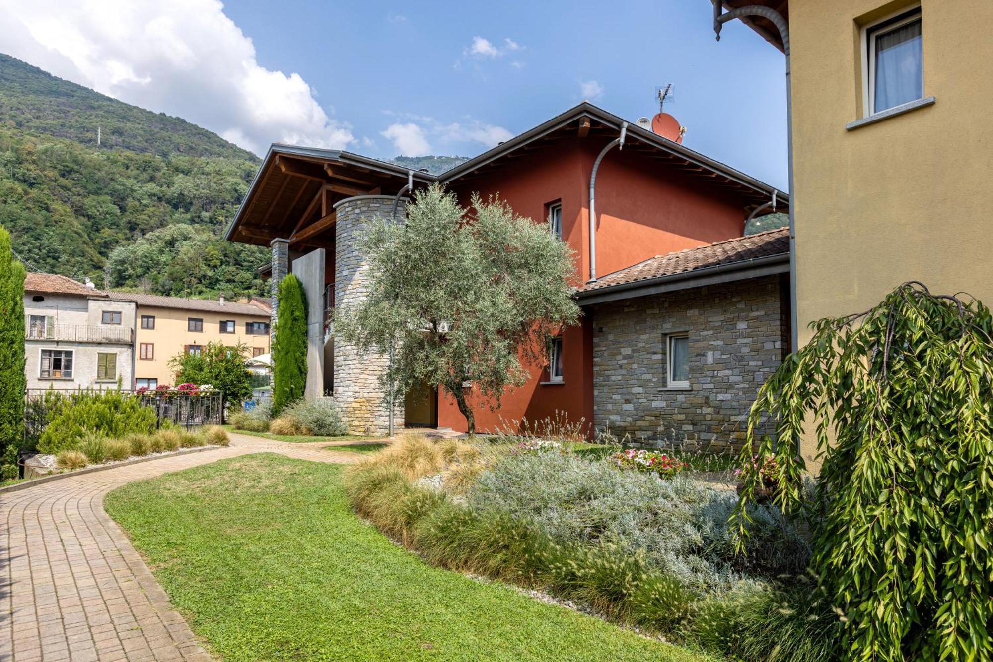 Spluga "Relax & Apartaments" By Alfio Colombo Sorico Exterior photo