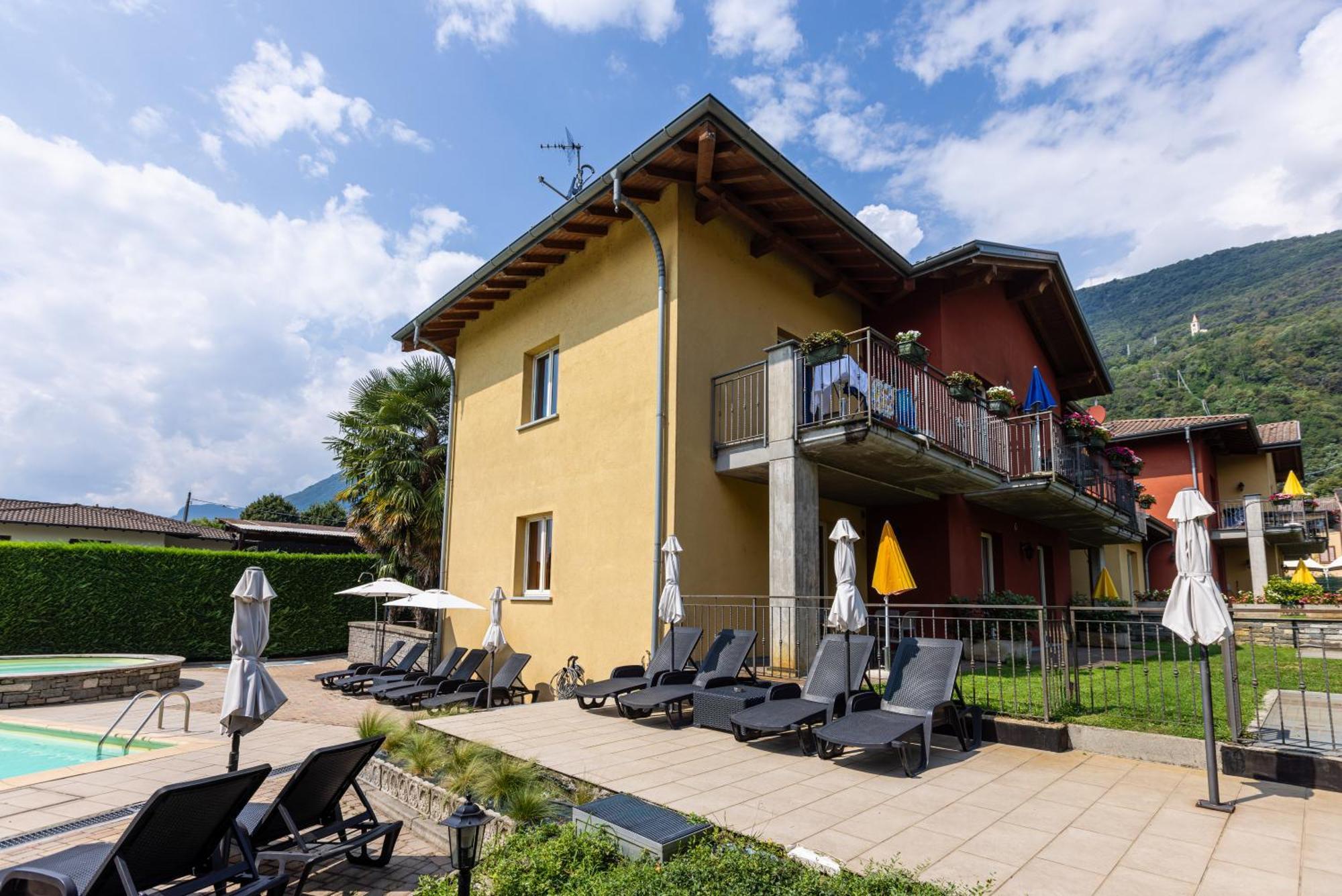 Spluga "Relax & Apartaments" By Alfio Colombo Sorico Exterior photo